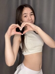 KiraAbling White Whispers 🤍🌸 Pic 4