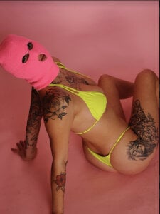 bemoist sexy lady Pic 5
