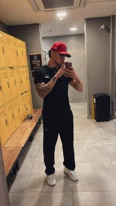 TOMAS_CONORのPublicの 2枚の写真