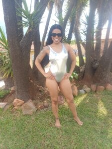 SexyPettiteDonna Public Pic