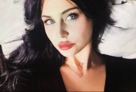 KerrieWeigel: Public ( 4 фото)