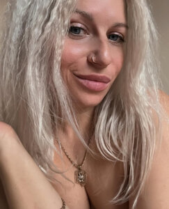 BellaStrong_ Public Pic 2