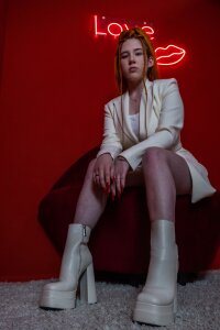 RiskyEmilianna Red is sexy ♥ Pic