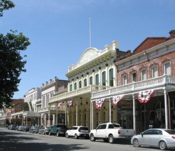 BigCockLatinaTS What A Nice View Here In LA Foto 2