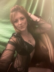 MistyToucher I like my men like I prefer my pizza, HOT AND READY. 😘🔥🍕🤦‍♂️ Pic 9