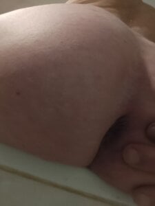 Stevieiii Jai l'anus ouvert tout rouge tellement il ma defoncer jarrivais a peine ouvrir ma bouche hummmmmm Billede 3