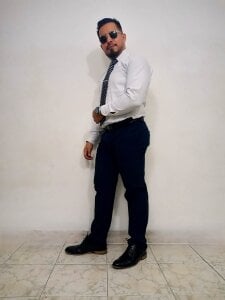 KalethBigDick white textured shirt Fotka 2