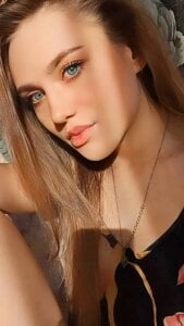 MilaBrosky Public Pic 2