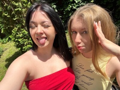 AmyStewart Lifestyle Lora and Tara😋 Immagine  7