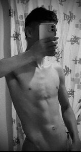 Subtly Irresistible 👀❤️‍🔥 de Alexxus_Smith  2 Imagens