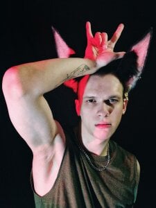 [1] NERDY CLASSMATE de ravi_olle  3 photos