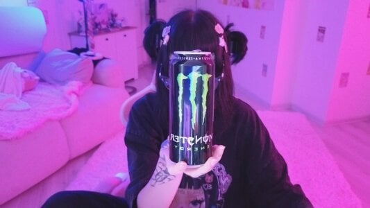 Nana_stolass The Energy Monster Foto