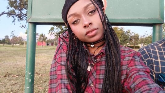 Midnight_Bluee blue in the park ✨ Pic