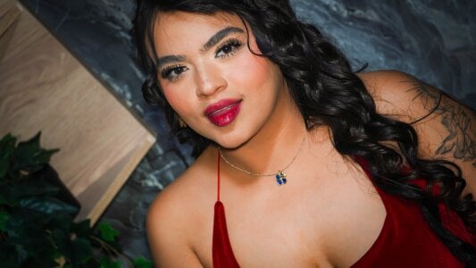 Karina_Andrade the girl in red  4. fénykép