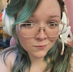 Geeky_Kitten Public Pic 5