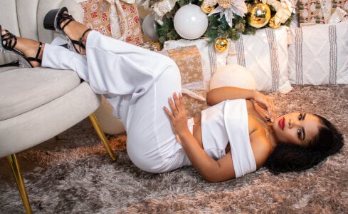 NahiaraReina ❤️🥂 Merry Christmas 🎄 Pic 5