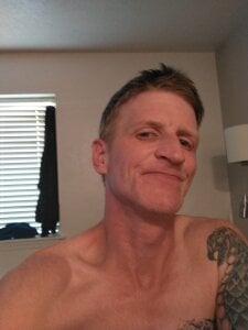 evrybdystoy22 Public Pic