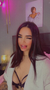 KcassieeK 😈🩷 Pic 2