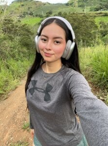 Ivonnybelle say HELLO Pic 4