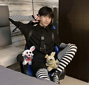 Lovers_21Your puppet… you command, I provoke Bild 6