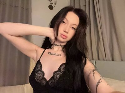 Alice_1n_Wonderland_ Bedroom snaps Pic 5