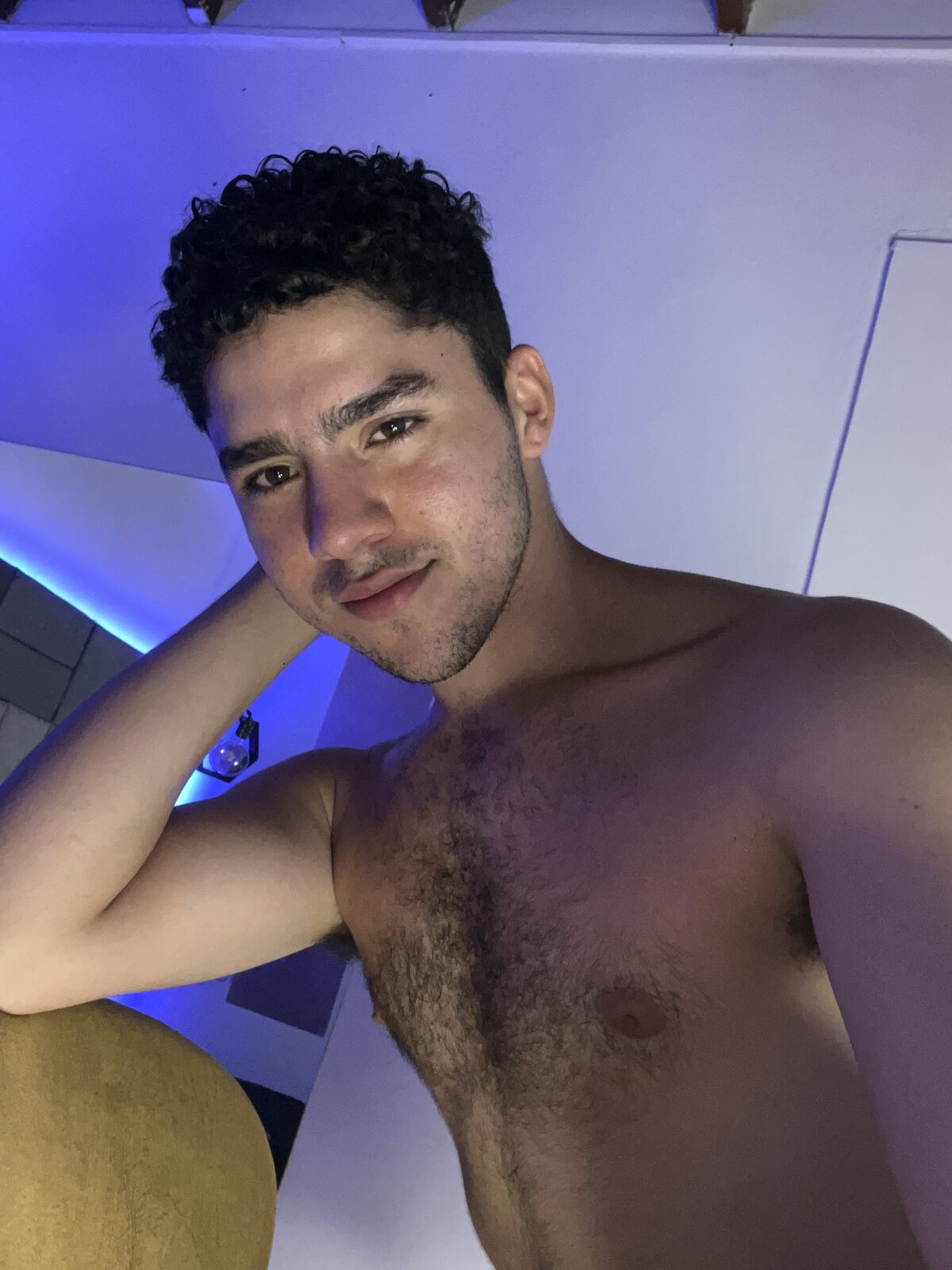 LiamNovak Foto en Tendencia 9219