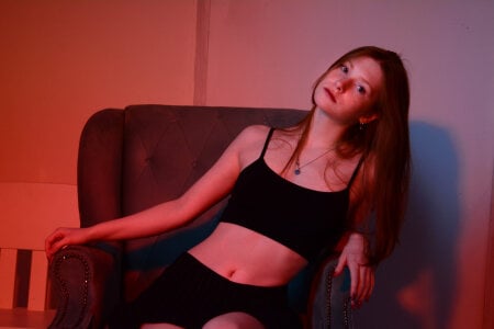 FiaMoorWarm December Nights图片