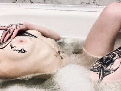 RussNocturnal 🍀1 #shower #tits #ass #tattoo #wet  2. fénykép