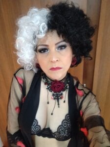 allie_pearl Cruella de Vil 🖤🤍 사진 6