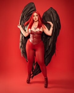 albaismynameX Red queen รูป 