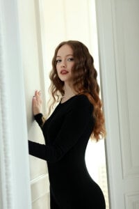 SallyPinkman Lady in black Pic 4