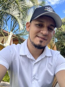 Public de -Dennis-Alexander Foto 3