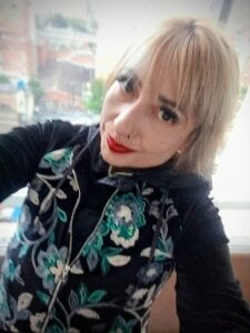 CrystalLoveSquirt Public Pic 6