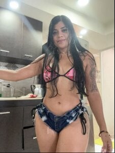 SolanyiVera Short Hot by Solanyi 🔥 Pic