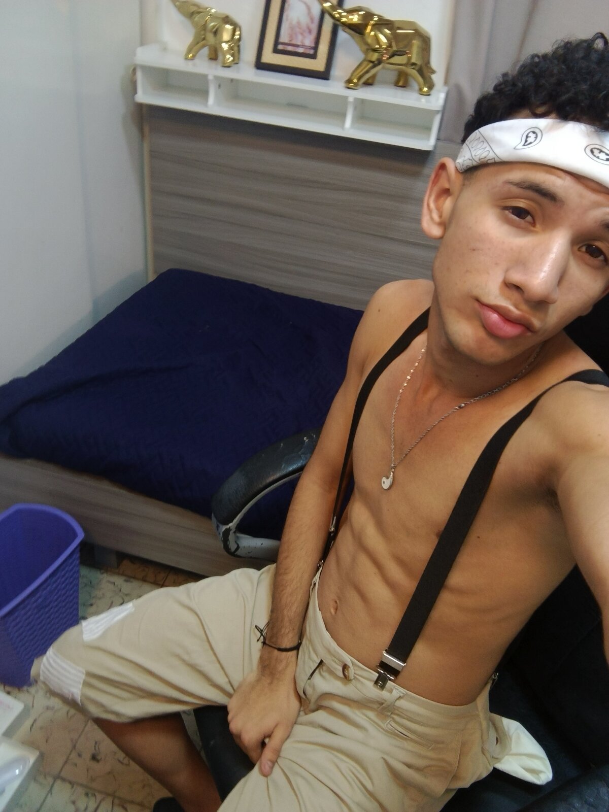 Foto  43 de JDWhite18 – em alta