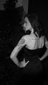 EmmyyMoore Public Pic 6