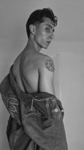 Ithan_Skin Sexy in black and white รูป  3