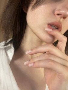 DarylBraddy the most important thing for a woman, a white shirt Foto