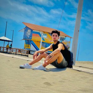 dylancrugerx The sea is one of the places where I am happy Foto 3