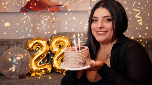 HAPPY BIRTHDAY 🌸🎊 od karo_linee1  3 snímek