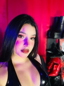 ArtemisaStone your goddess waits for you, to submit you 🚬🕯️ รูป 