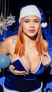 hillary_uckerman_ Merry Christmas 🎄🎄⛄❄💙💙 Immagine  2