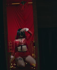 AnyaJay Merry XXXmas Pic