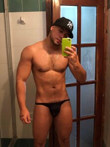 kyleWils0n__ Public slika 3