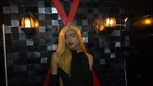 RegannTaylor About Me 😈 รูป  7