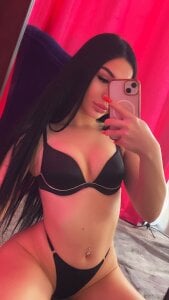 sashalorenzz Selfie Pic