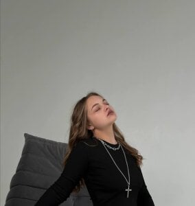 AraHarwick Public Pic