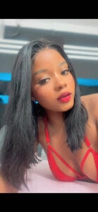 Mariam_RosseeKisses Bild