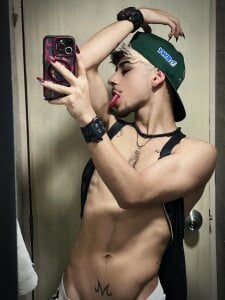 dominik_eclipsex: Take that offf ( 2 фото)