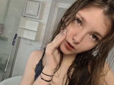 DongMolt I'm after a shower Immagine  6